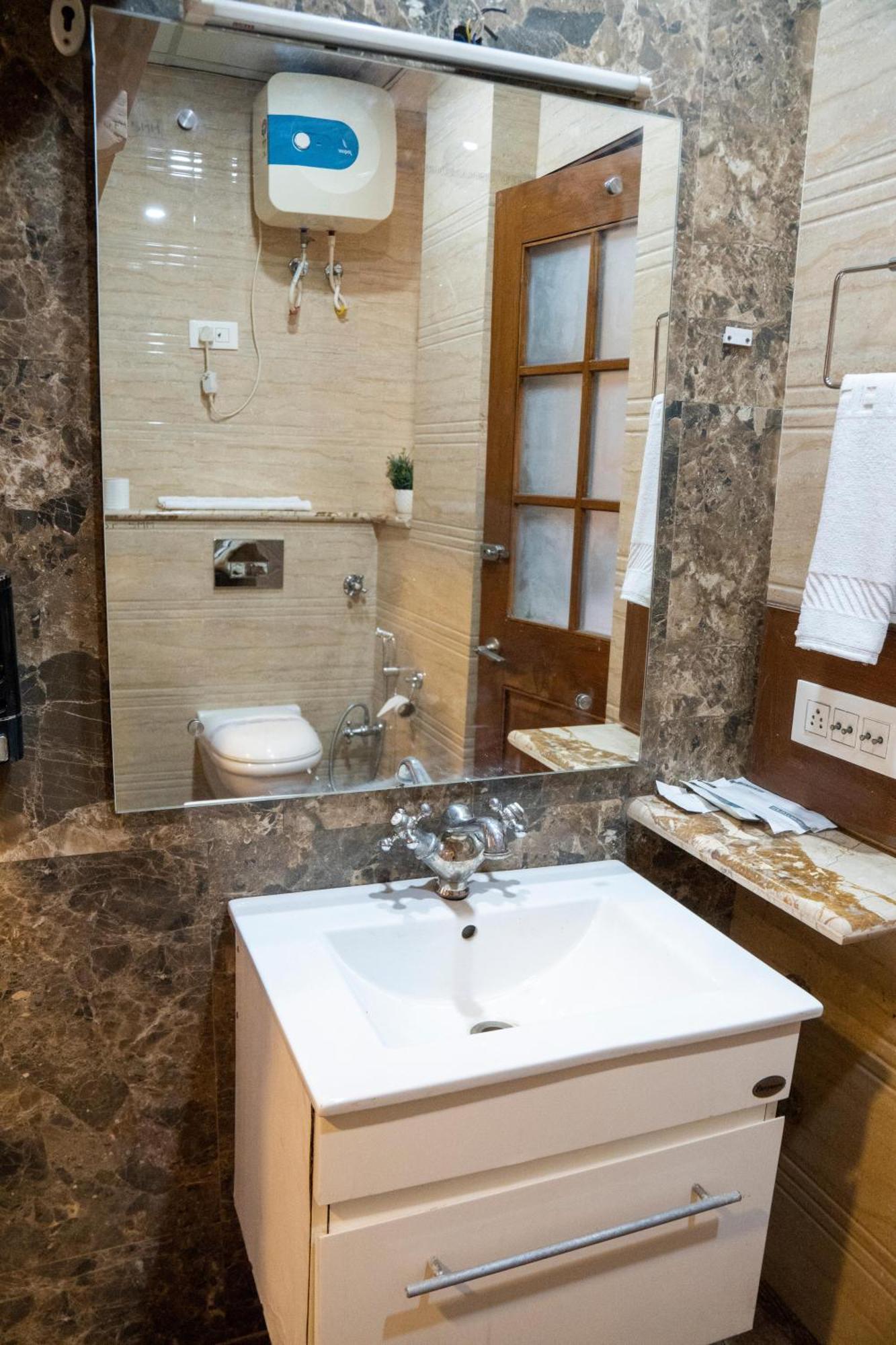 Hotel Sun Grand Agra  Eksteriør billede